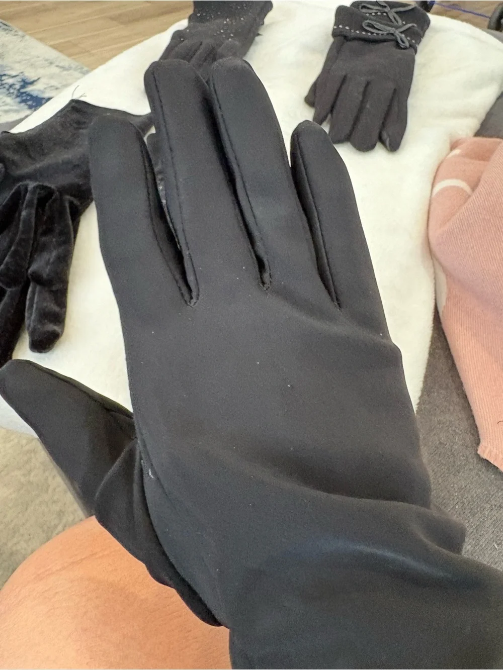 Ladies gloves. 4 pairs - all brand new - 1 with tags.
